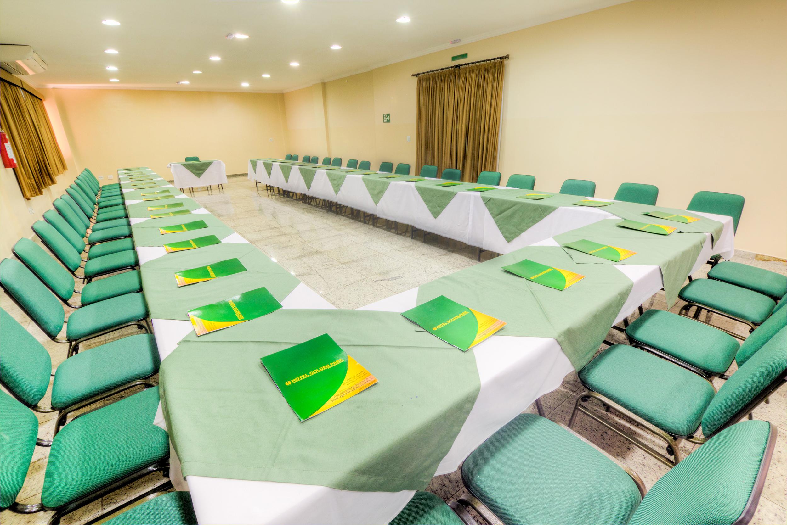 Hotel Golden Park Uberaba By Nacional Inn Extérieur photo
