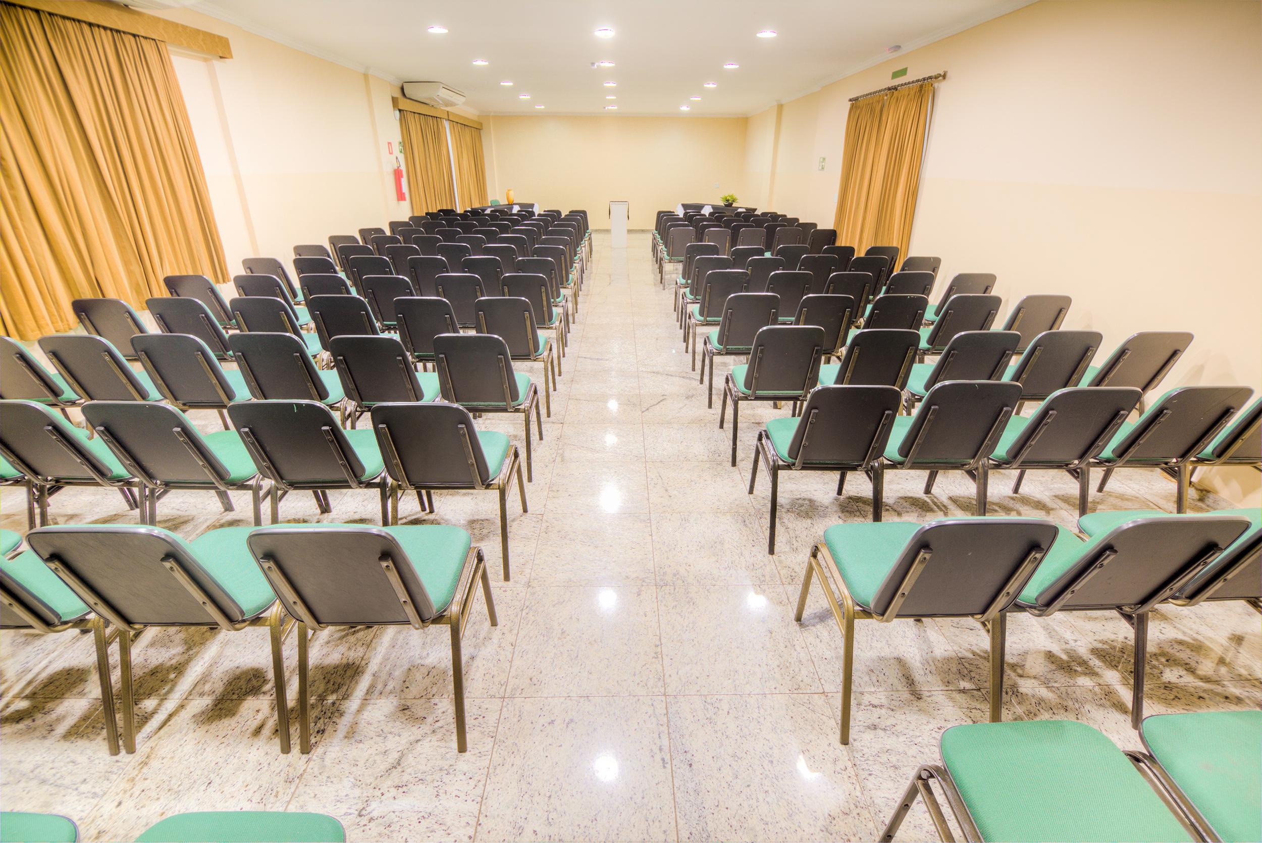 Hotel Golden Park Uberaba By Nacional Inn Extérieur photo