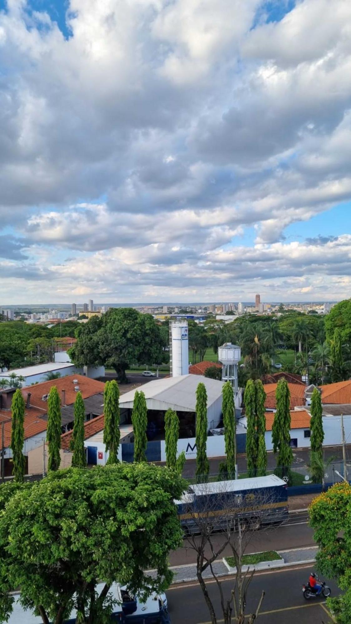 Hotel Golden Park Uberaba By Nacional Inn Chambre photo
